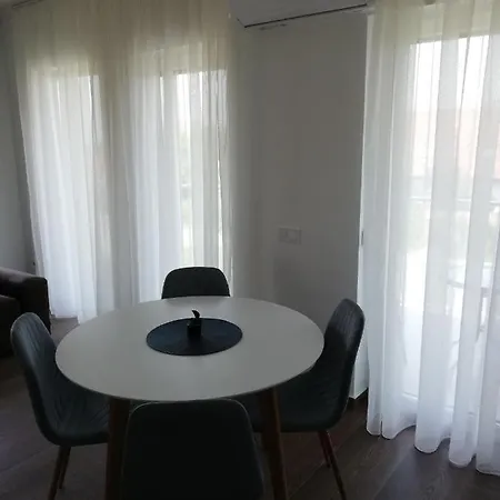 Johann Apartman * Balatonszarszo